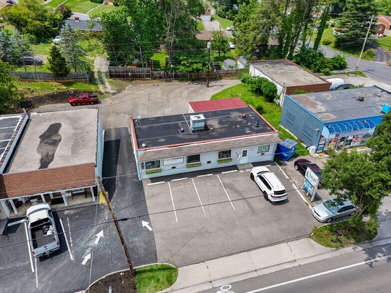 More Photos Of 3203 Brambleton Ave, Roanoke Freestanding For Sale