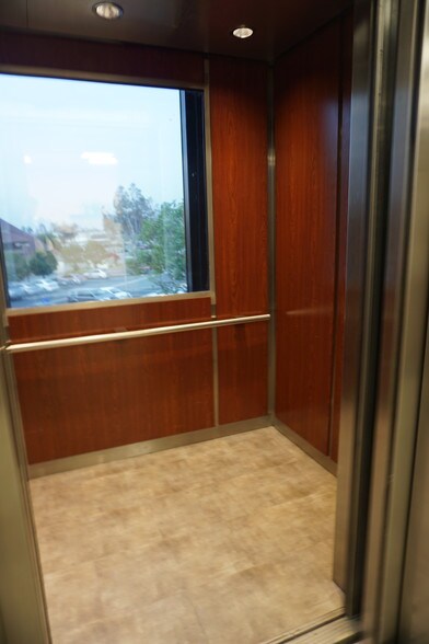 More Photos Of 299 W Foothill Blvd, Upland Medical For Lease