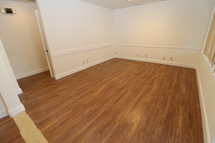 More Photos Of 6731-6755 Sunset Strip, Sunrise Unknown For Lease