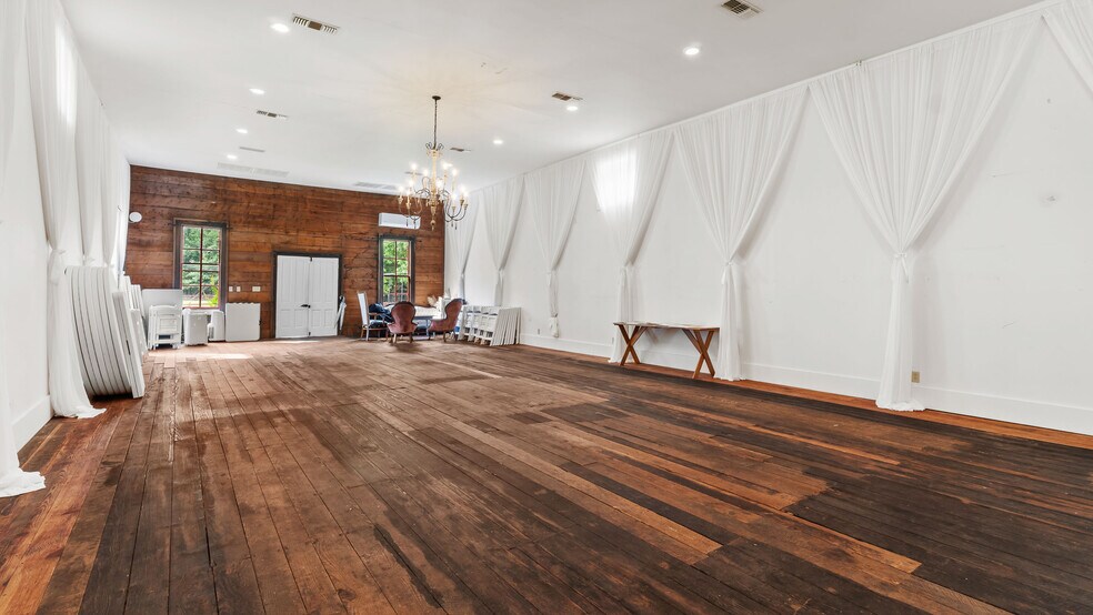 More Photos Of 1010 Conway St, Washington Specialty For Sale