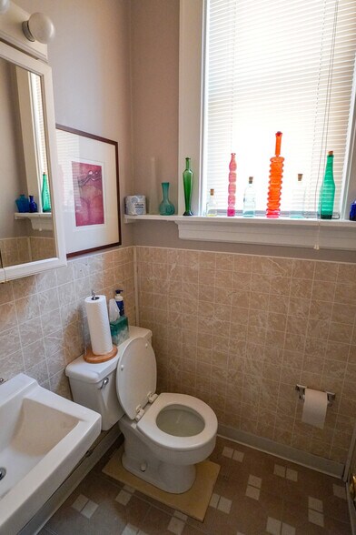 More Photos Of 2404 Auburn Ave, Cincinnati Apartments For Sale