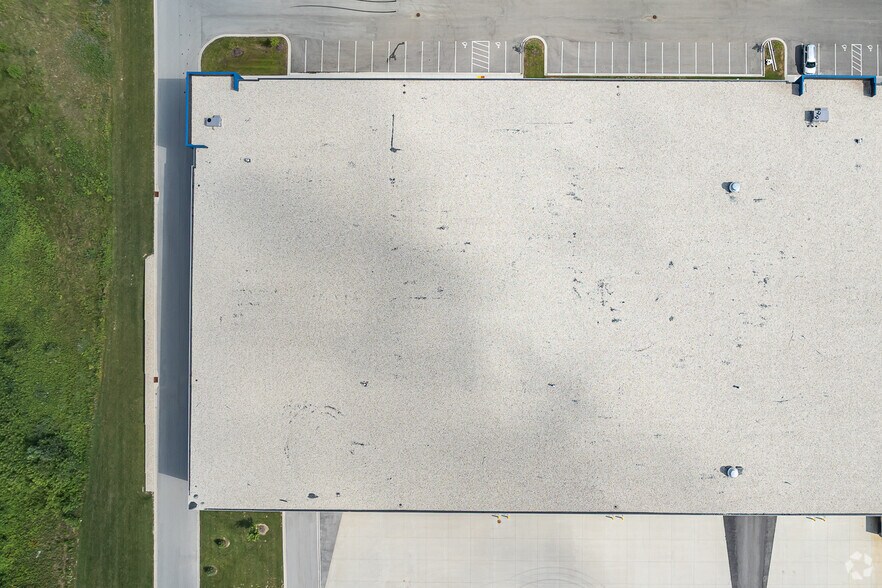 More Photos Of 13301 4 Mile Rd, Caledonia Warehouse For Lease