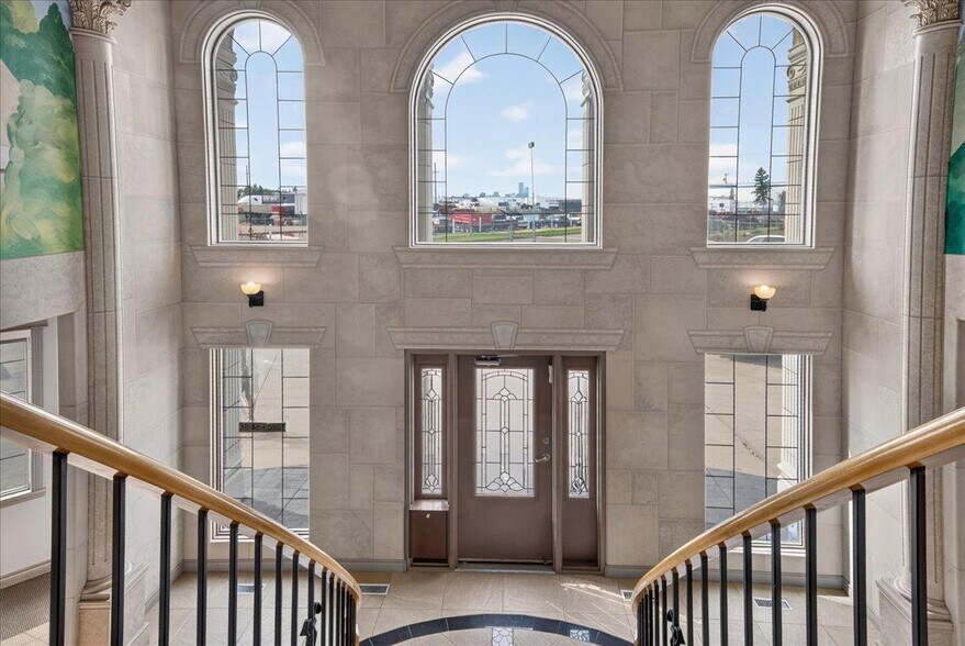 More Photos Of 12803 54th St NW, Edmonton Office For Sale