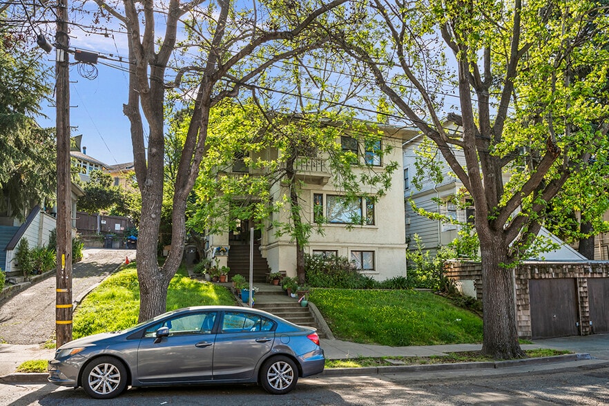 More Photos Of 326 Athol Ave, Oakland Multifamily For Sale