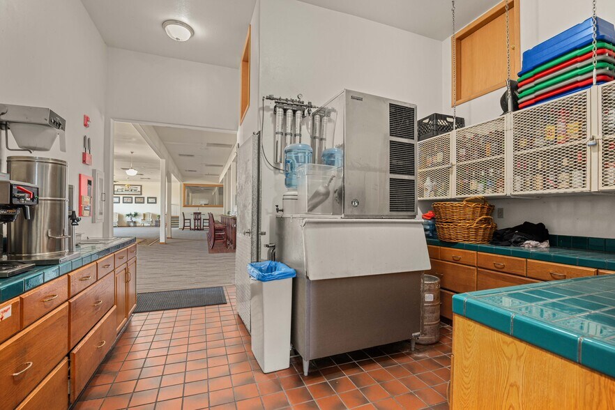 More Photos Of 796 W Evan Hewes, El Centro Restaurant For Sale