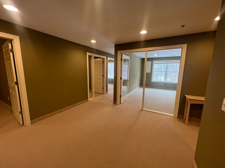 More Photos Of 3820 N Cleveland Ave N, Arden Hills Office For Sale