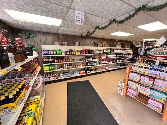 More Photos Of 503 E Elm Dr, Loyal Freestanding For Sale