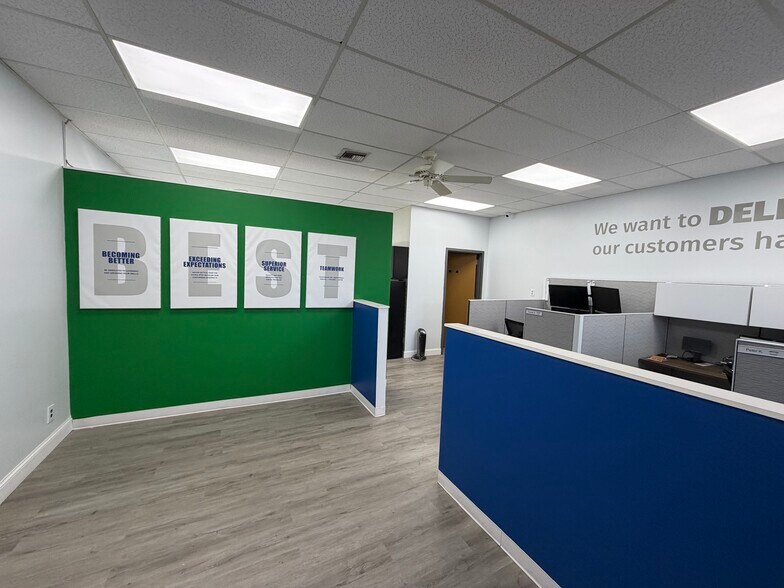 More Photos Of 32-36 Gazza Blvd, Farmingdale Manufacturing For Lease