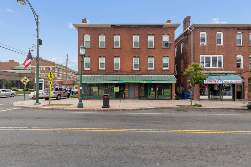 Primary Photo Of 648-658 Park St, Hartford Apartments For Sale