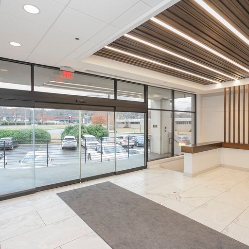 More Photos Of 28 White Bridge Rd, Nashville Medical For Lease