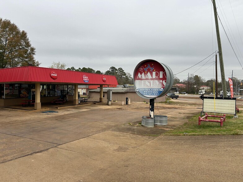 More Photos Of 1010 State Highway 21 W, San Augustine Fast Food For Sale