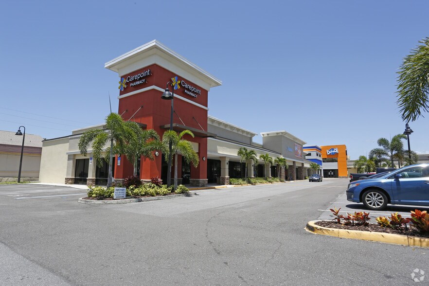 More Photos Of 10781 Park Blvd, Seminole Unknown For Lease