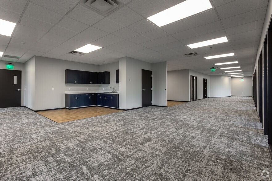 More Photos Of 579 Executive Campus Dr, Westerville Office For Sale