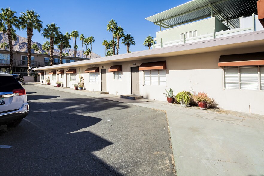 More Photos Of 1059-1063 N Palm Canyon Dr, Palm Springs Storefront For Sale