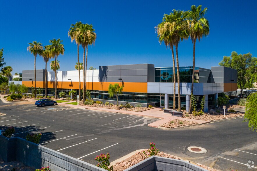 More Photos Of 7810 S Hardy Dr, Tempe Light Distribution For Lease