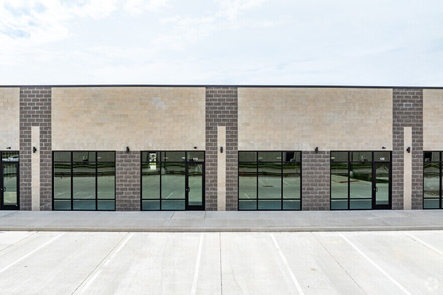 More Photos Of 1500 NW Gettysburg Ln, Waukee Light Distribution For Lease