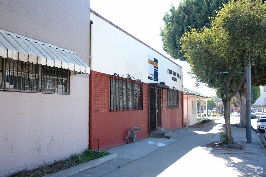 More Photos Of 1262-1264 S Boyle Ave, Los Angeles Manufacturing For Sale