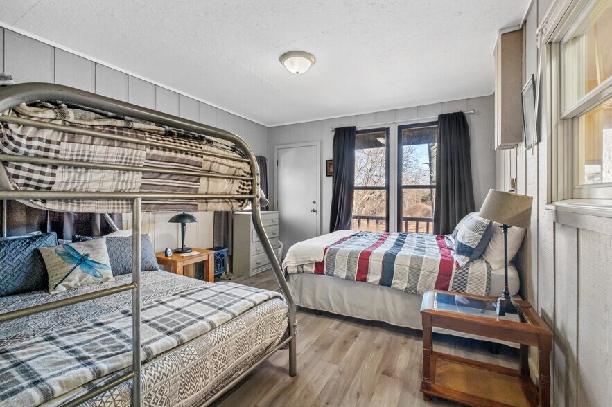 More Photos Of 7450 Highway 187, Eureka Springs Restaurant For Sale