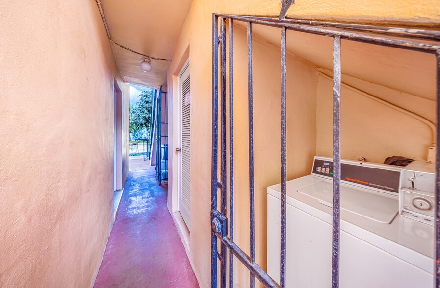 More Photos Of 955 W 23rd St, Hialeah Apartments For Sale