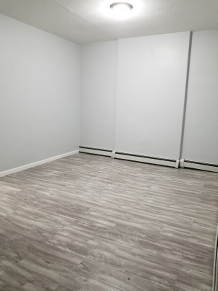 More Photos Of 114 Mallory Ave, Jersey City Storefront Retail Residential For Sale