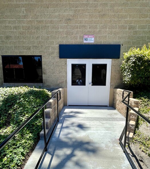 More Photos Of 13049 Cannery St, Garden Grove General Retail For Lease