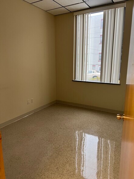 More Photos Of 1500 Genesee St, Utica Medical For Lease
