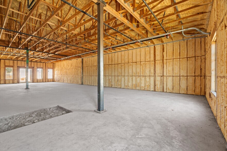 More Photos Of E 181 E BB Fielder Rd Suite 300, Weatherford Medical For Lease