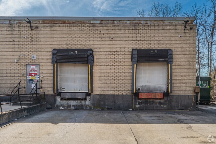 More Photos Of 40 Ranick Rd, Hauppauge Warehouse For Sale