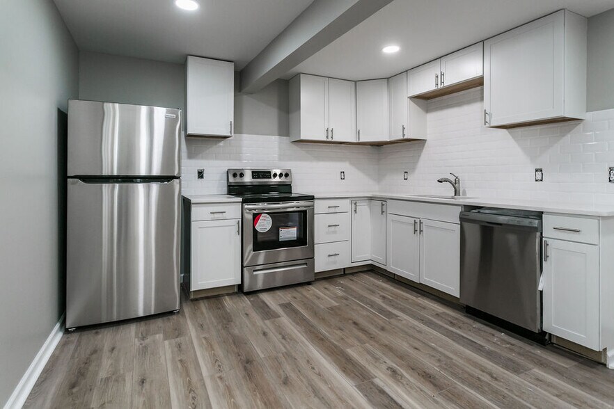 More Photos Of 4527 South St, Jamesville General Retail For Sale