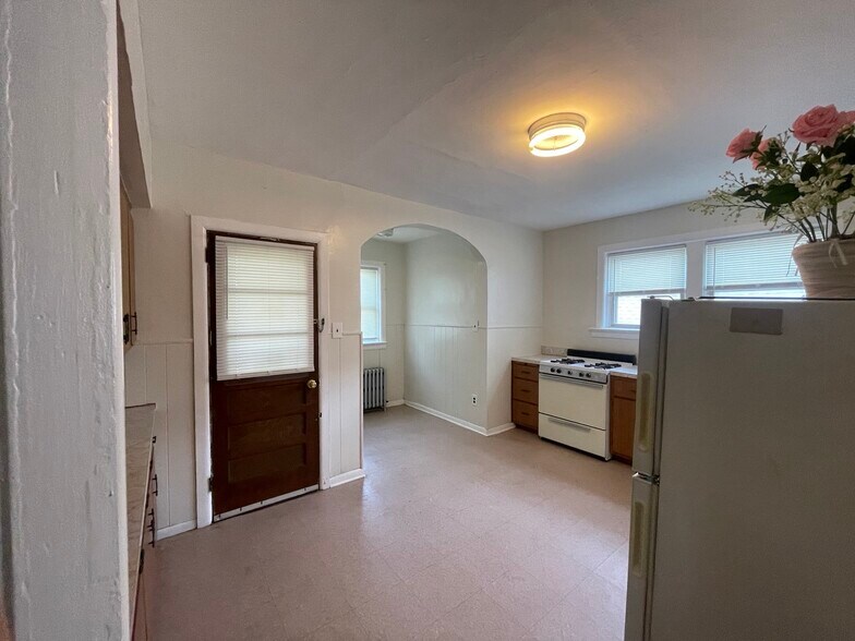 More Photos Of 11-15 Whitney Ave, Floral Park Apartments For Sale