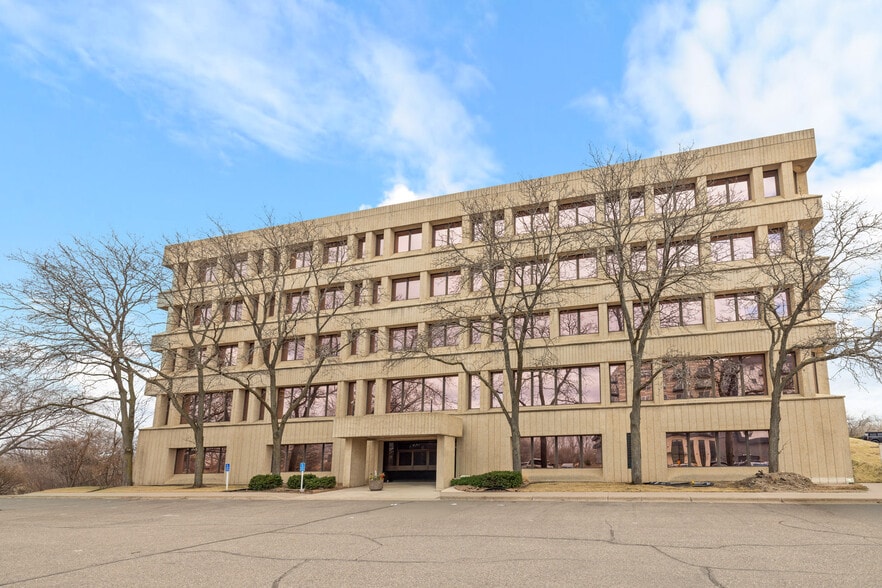 More Photos Of 10000 Highway 55, Plymouth Office For Lease