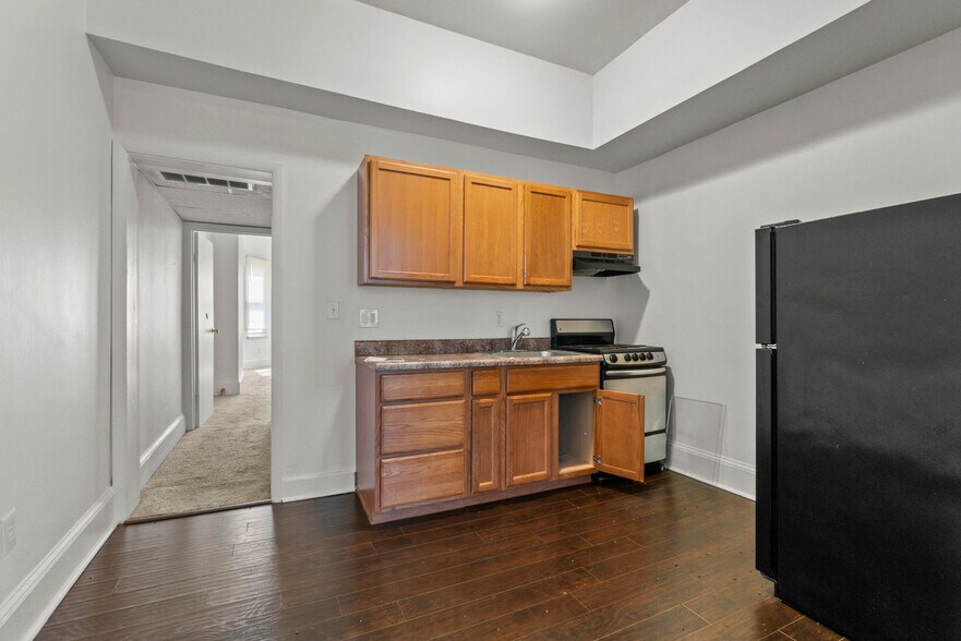 More Photos Of 1816 Saint Paul St, Baltimore Multifamily For Sale