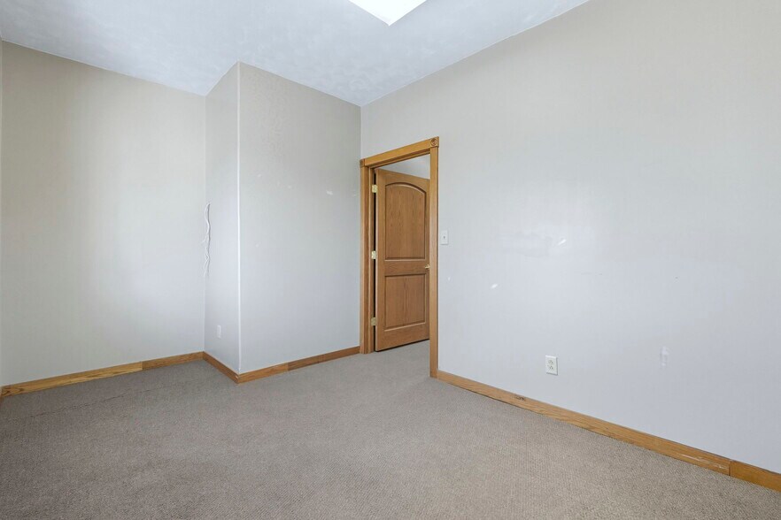 More Photos Of 1804 E Center St, Warsaw Loft Creative Space For Sale