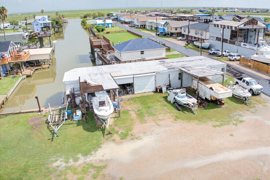 More Photos Of 205 Marine Way, Freeport Self Storage For Sale