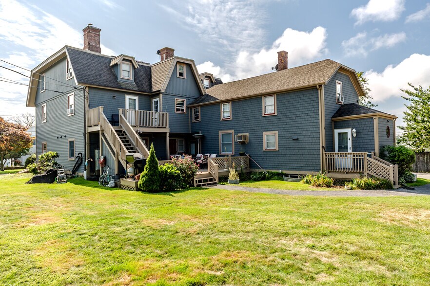 More Photos Of 80 Briarwood Ave, Middletown Apartments For Sale