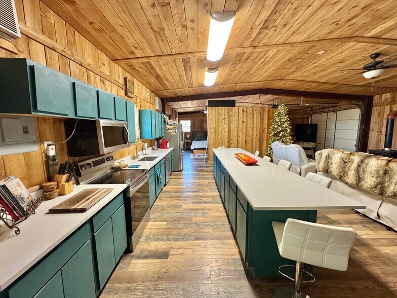 More Photos Of 8895 US-67 Hwy, Cleburne Trailer Camper Park For Sale