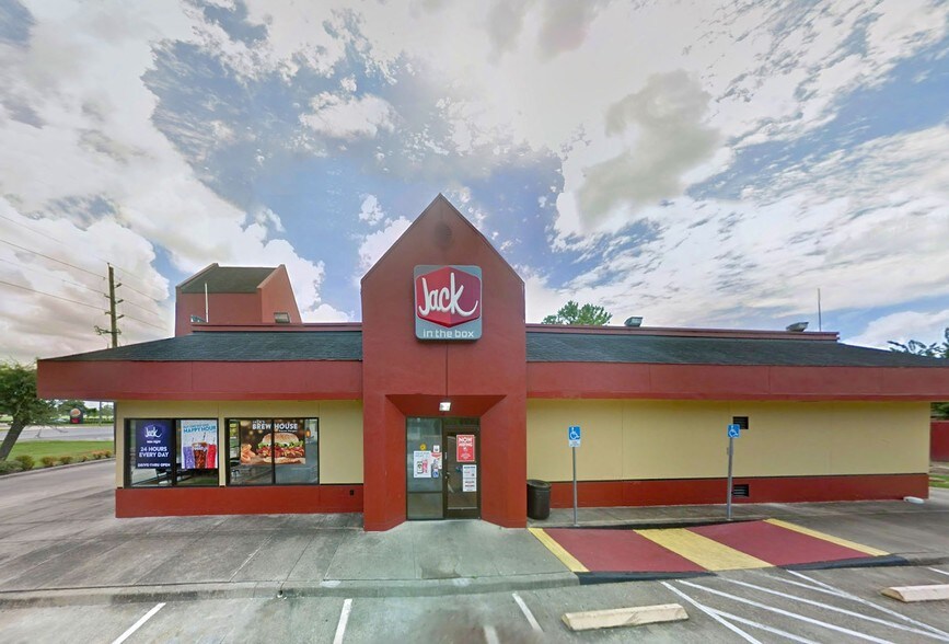 Primary Photo Of 11706 S Highway 6, Sugar Land Fast Food For Sale