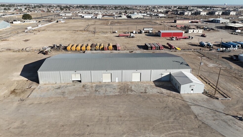 More Photos Of 2086 Oil Mill Rd, Pecos Warehouse For Lease