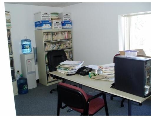 More Photos Of 363 Great Rd, Bedford Unknown For Lease