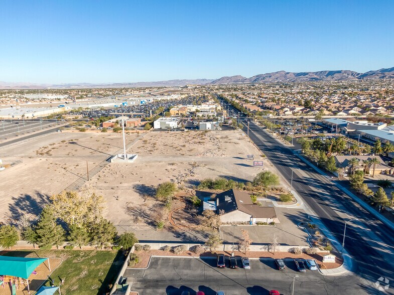 More Photos Of 1620 E Serene Ave, Las Vegas Freestanding For Sale