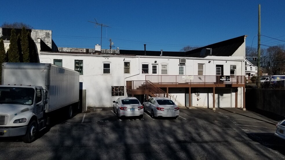 More Photos Of 1130 E Putnam Ave, Riverside Auto Repair For Sale