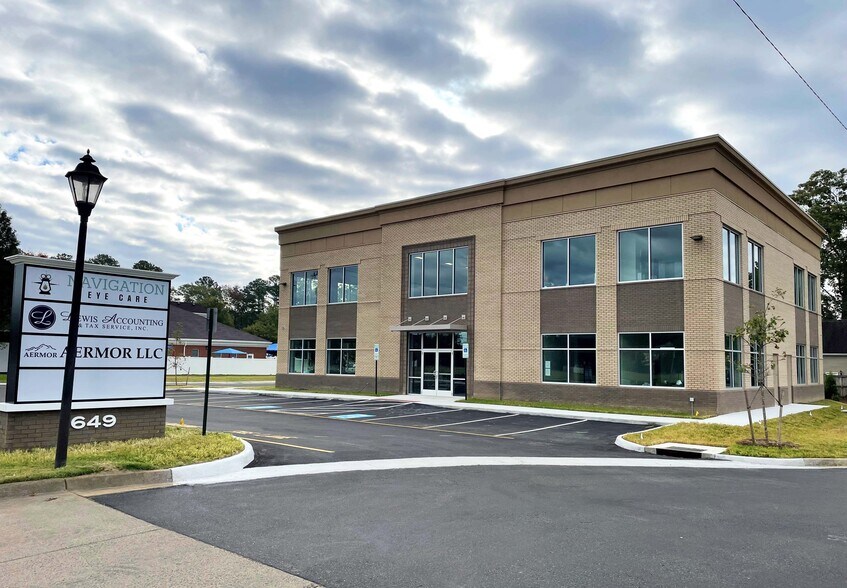 More Photos Of 649 Cedar Rd, Chesapeake Office For Lease