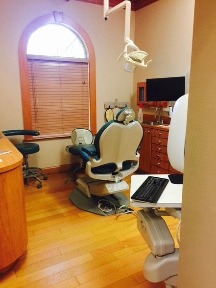 More Photos Of 1450 W Parmer Ln, Austin Medical For Lease