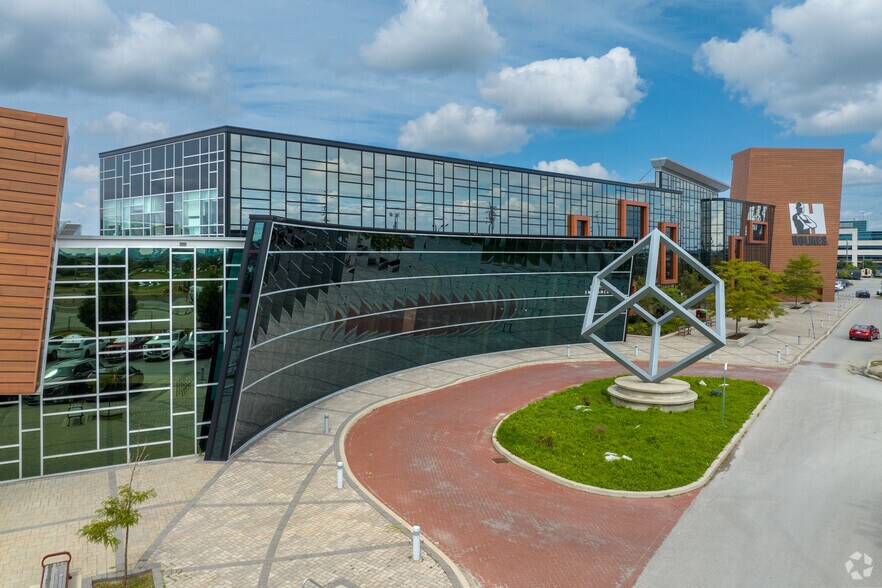 More Photos Of 7250 Keele St, Vaughan General Retail For Sale