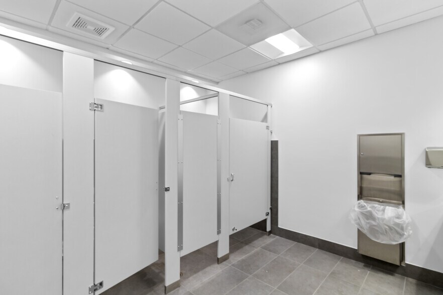 More Photos Of 4020 N Roxboro St, Durham Medical For Lease