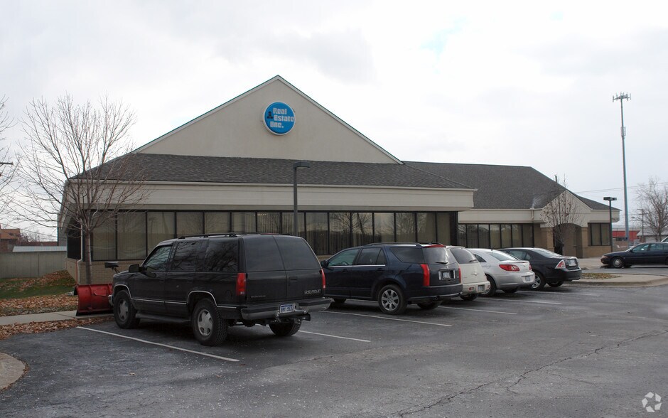 More Photos Of 34620 Utica Rd, Fraser Office For Lease