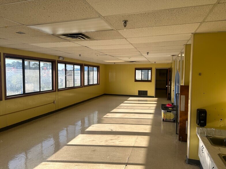 More Photos Of 7135 Sawmill Rd, Dublin Daycare Center For Sale