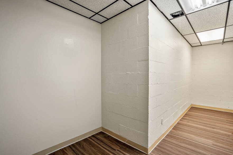 More Photos Of 11 Calle Medico, Santa Fe Medical For Lease