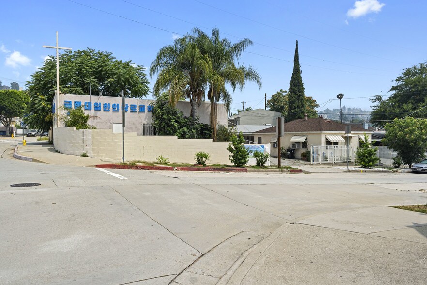 Primary Photo Of 4002-4006 1/2 Verdugo Rd, Glassell Park Storefront Retail Residential For Sale