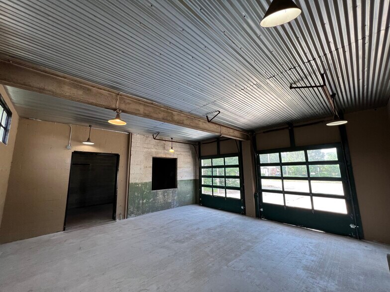 More Photos Of 101 W 3rd Ave, Buena Vista Restaurant For Lease
